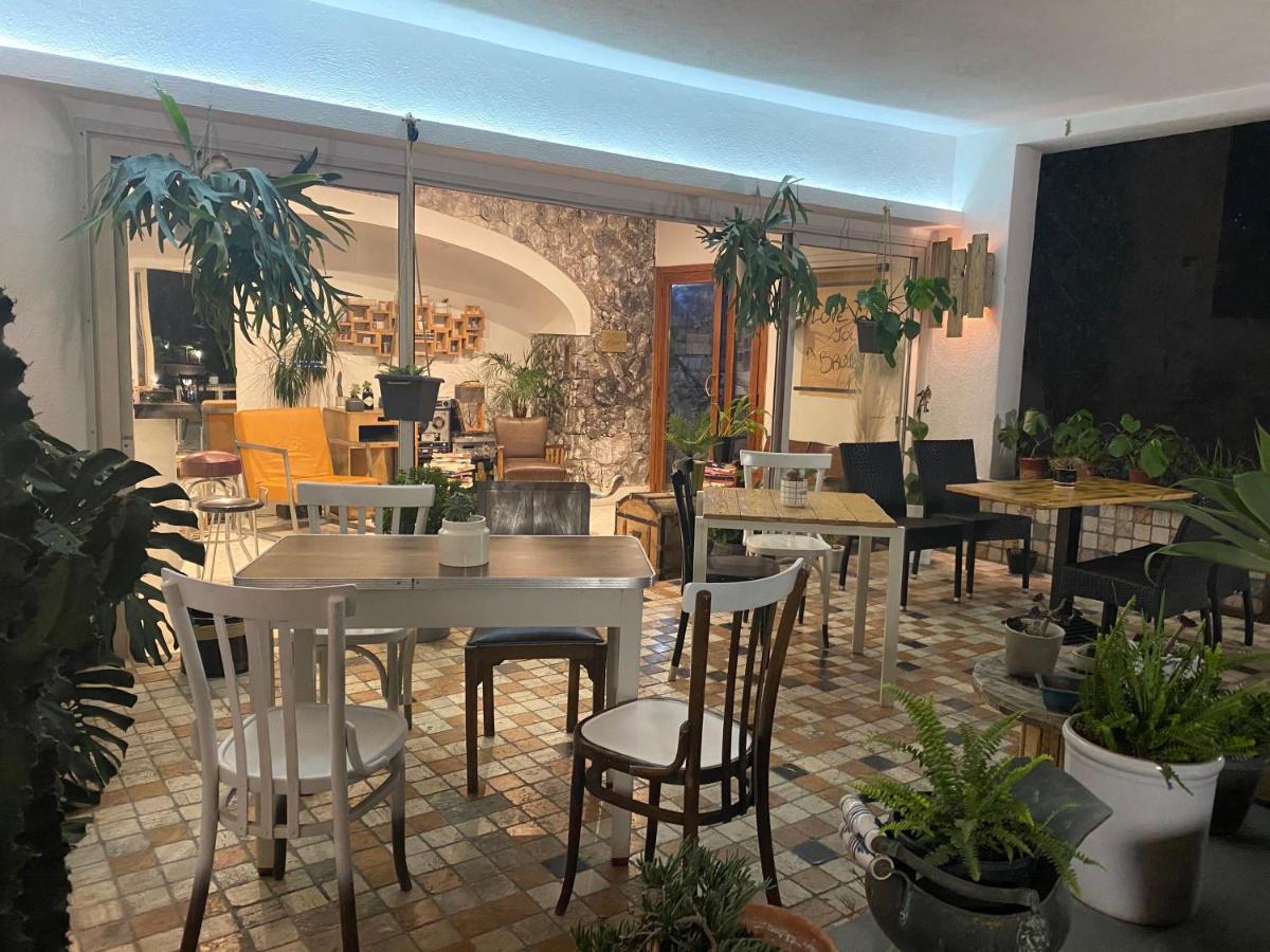 Black Market Hotel Іскія Екстер'єр фото