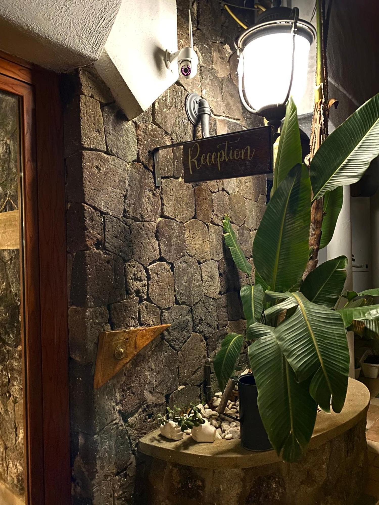 Black Market Hotel Іскія Екстер'єр фото